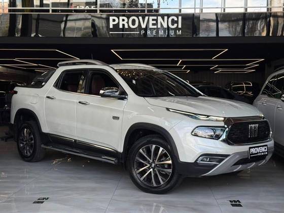 FIAT TORO 2.0 16V TURBO DIESEL RANCH 4WD AT9 FIAT TORO 2.0 16V TURBO DIESEL RANCH 4WD AT9